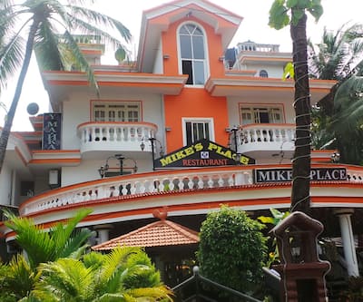 https://imgcld.yatra.com/ytimages/image/upload/t_hotel_yatra_city_desktop/v1439882987/Domestic Hotels/Hotels_ Goa /MIKE'S PLACE1/Overview.jpg